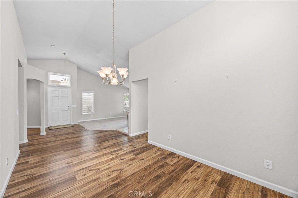 28124 Palm Villa Drive Property Photo 11