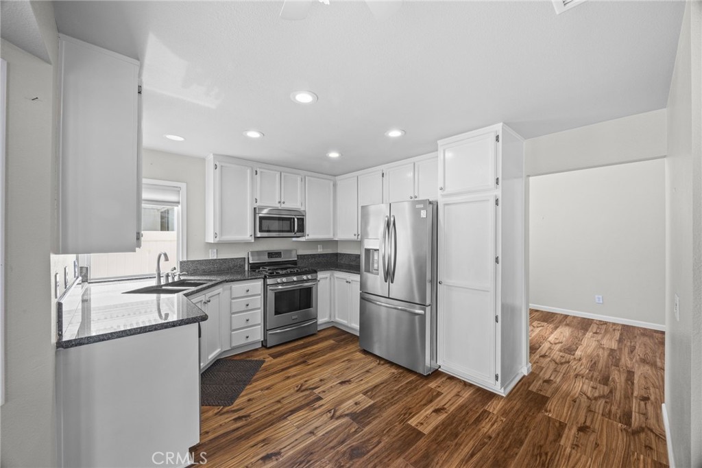 28124 Palm Villa Drive Property Photo 13