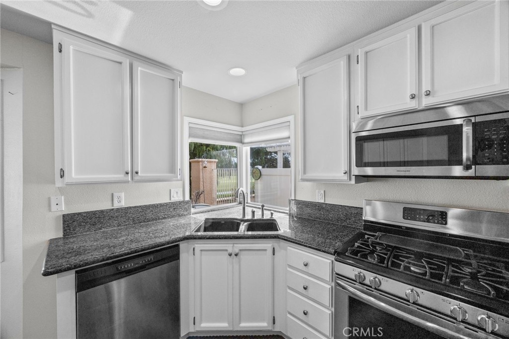 28124 Palm Villa Drive Property Photo 18