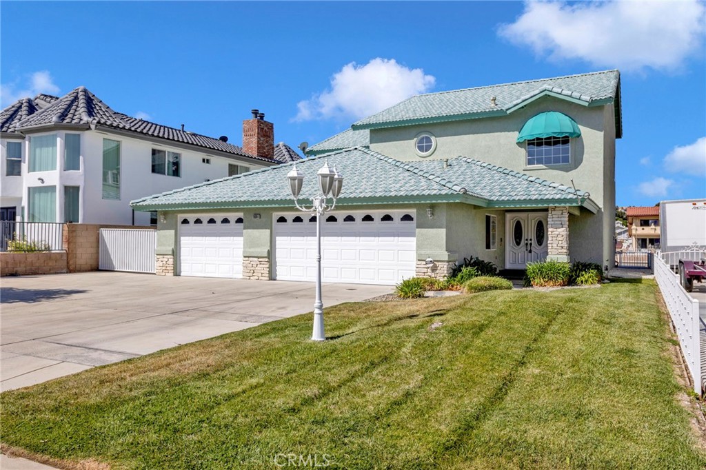 18064 Mariner Property Photo 2