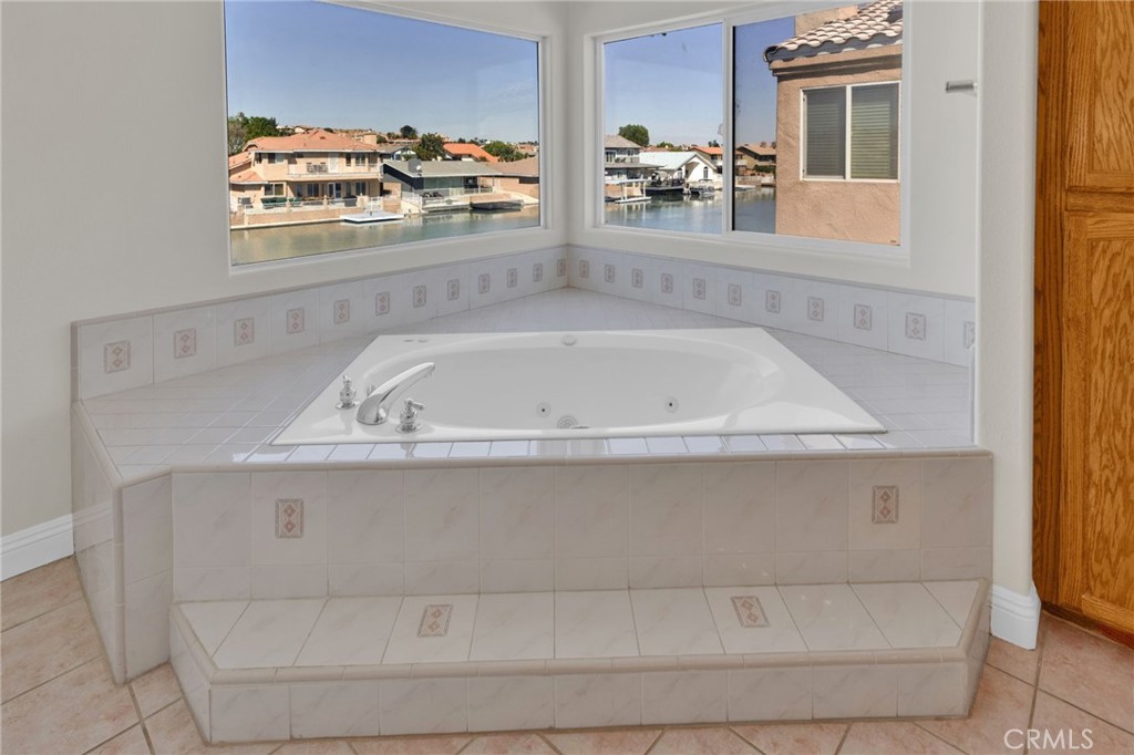 18064 Mariner Property Photo 36