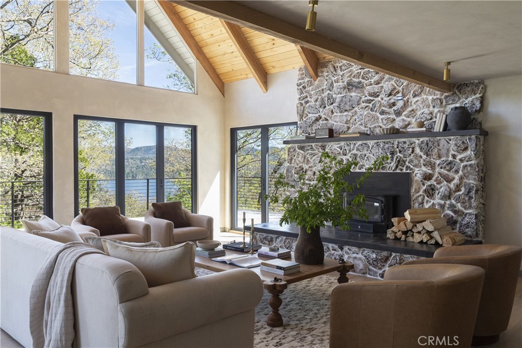 27463 Alpen Property Photo 2