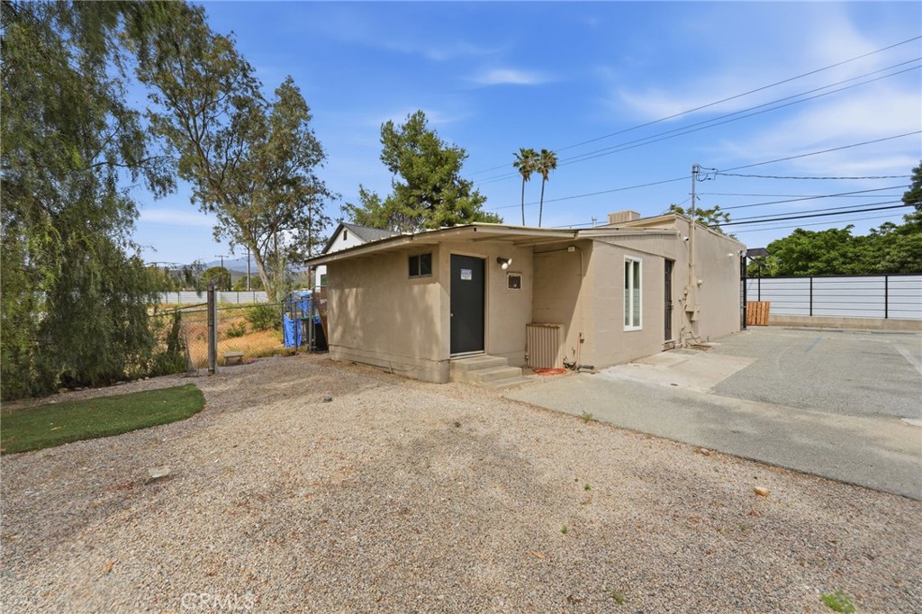 10043 Beaumont Avenue Property Photo 1