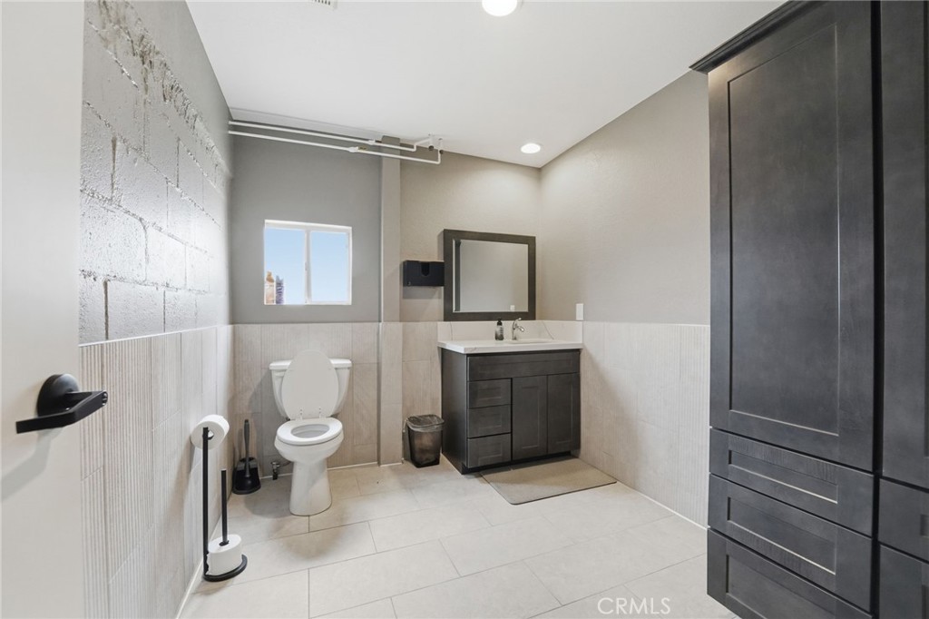 10043 Beaumont Avenue Property Photo 14