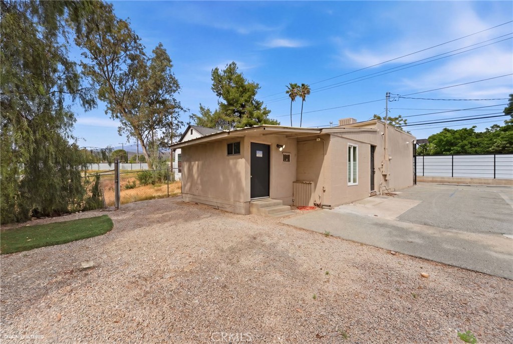 10043 Beaumont Avenue Property Photo 15