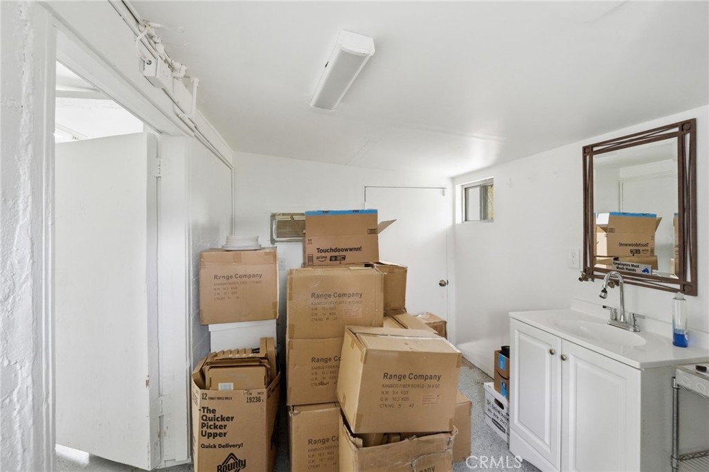 10043 Beaumont Avenue Property Photo 42