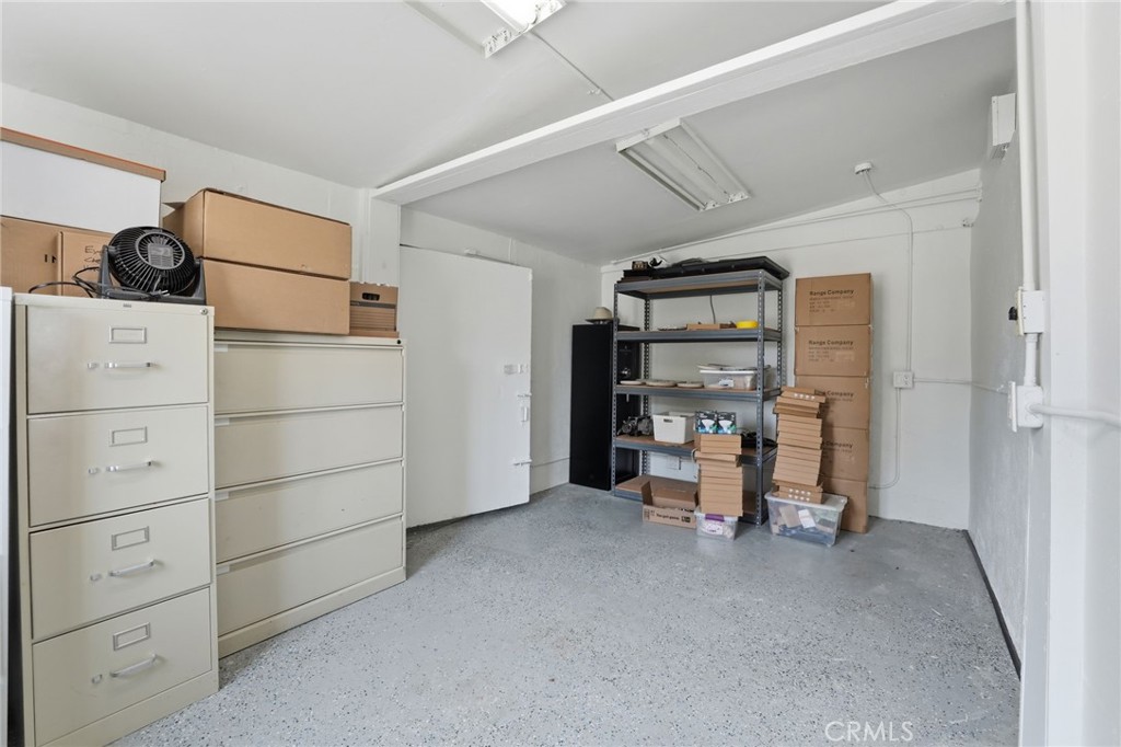 10043 Beaumont Avenue Property Photo 43