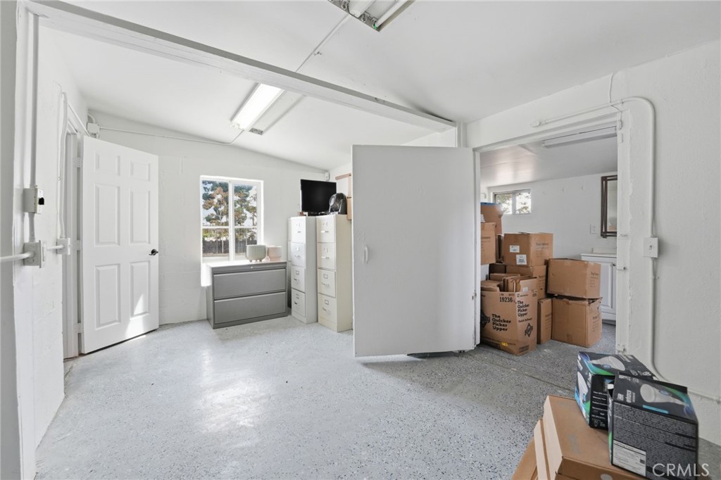 10043 Beaumont Avenue Property Photo 44