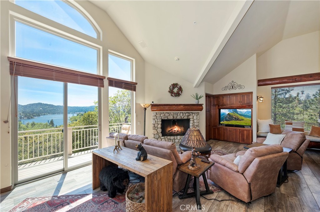 1184 Acadia Property Photo 4