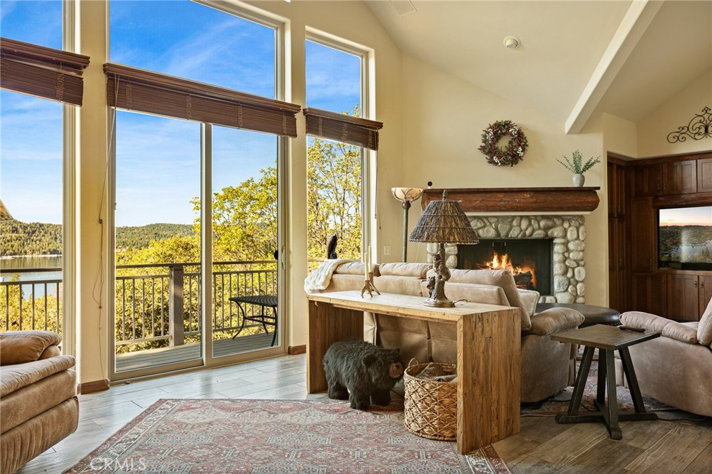 1184 Acadia Property Photo 5