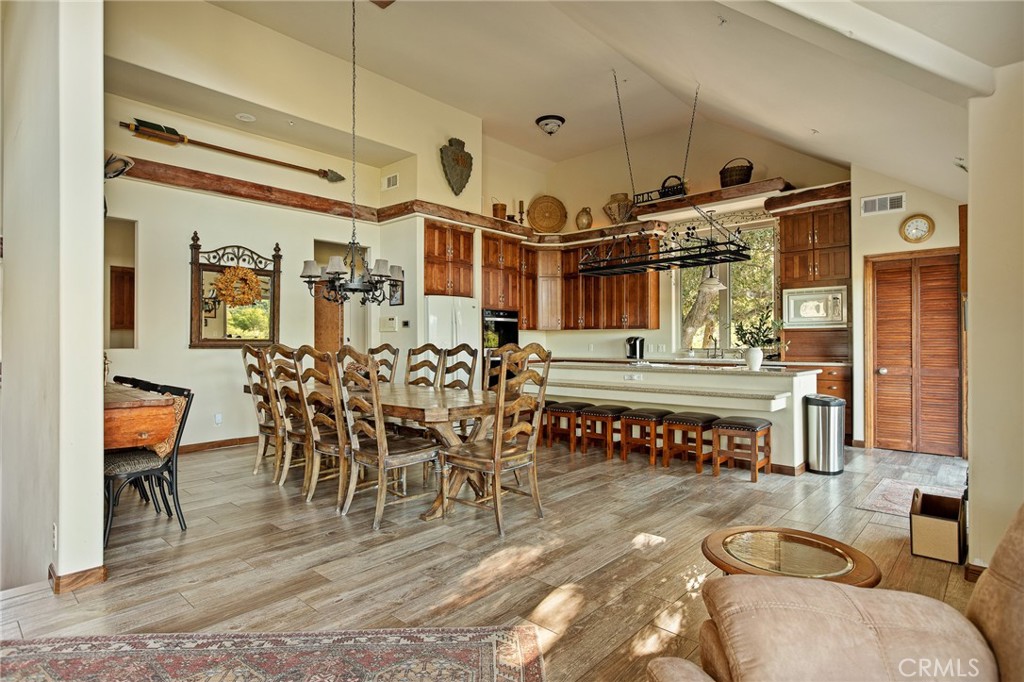 1184 Acadia Property Photo 8