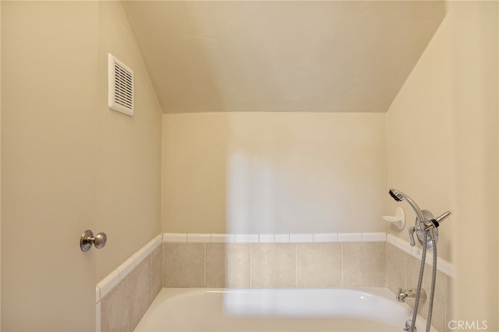 1184 Acadia Property Photo 27