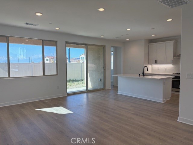 3710 Leafgreen Road Property Photo 2