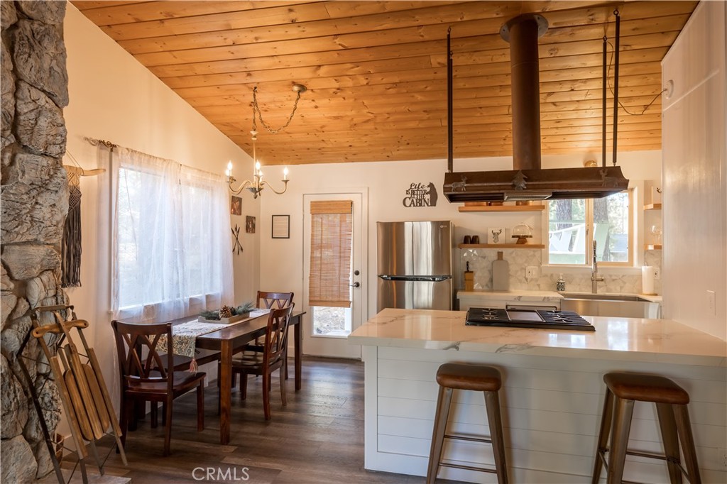 448 Quail Property Photo 11