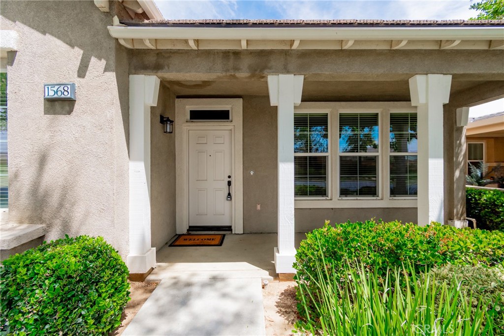 1568 Four Seasons Property Photo 6
