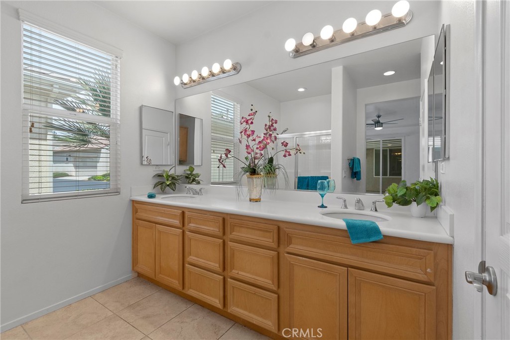 1568 Four Seasons Property Photo 18
