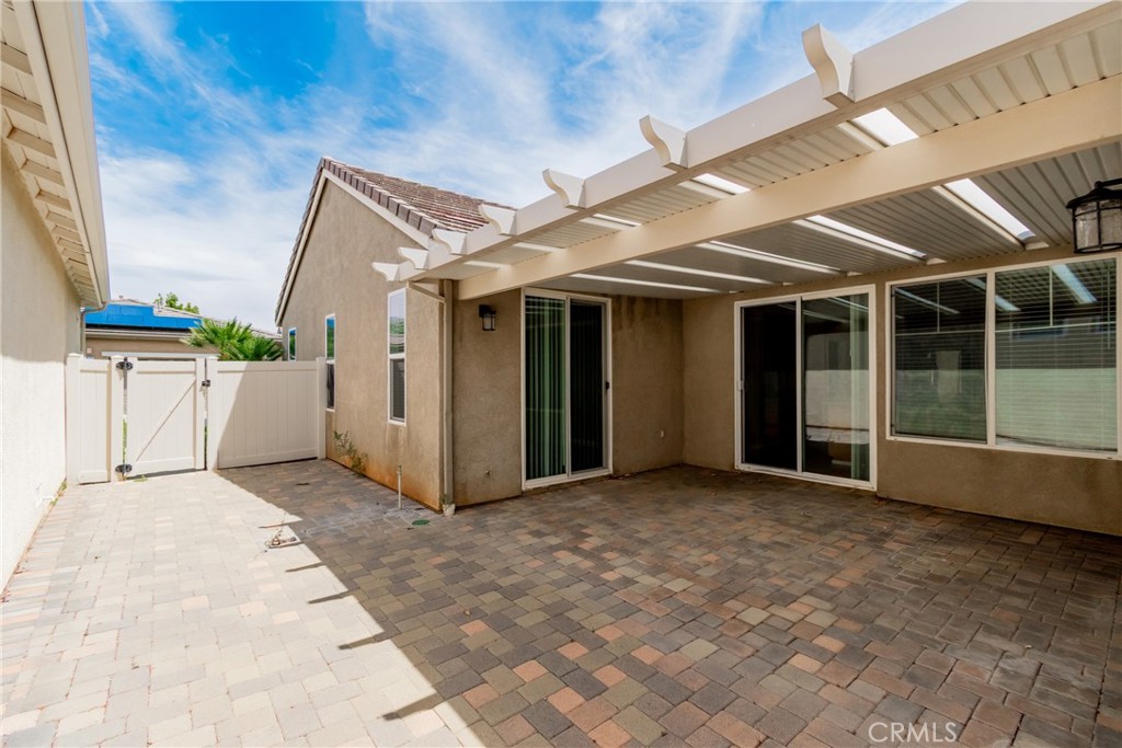 1568 Four Seasons Property Photo 32