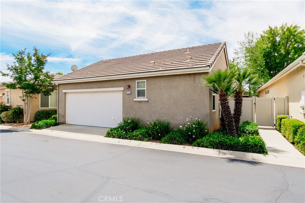 1568 Four Seasons Property Photo 33