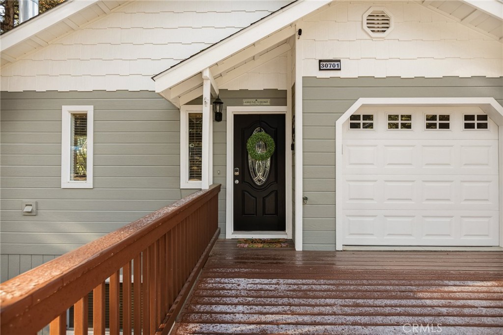 30701 Knoll View Property Photo 2