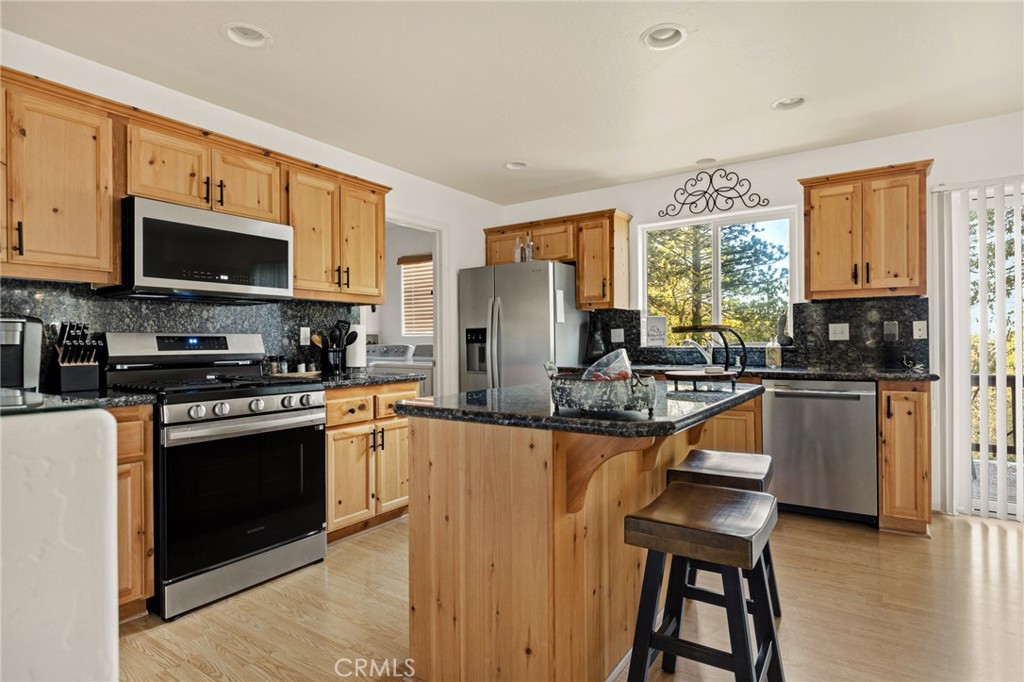 30701 Knoll View Property Photo 8