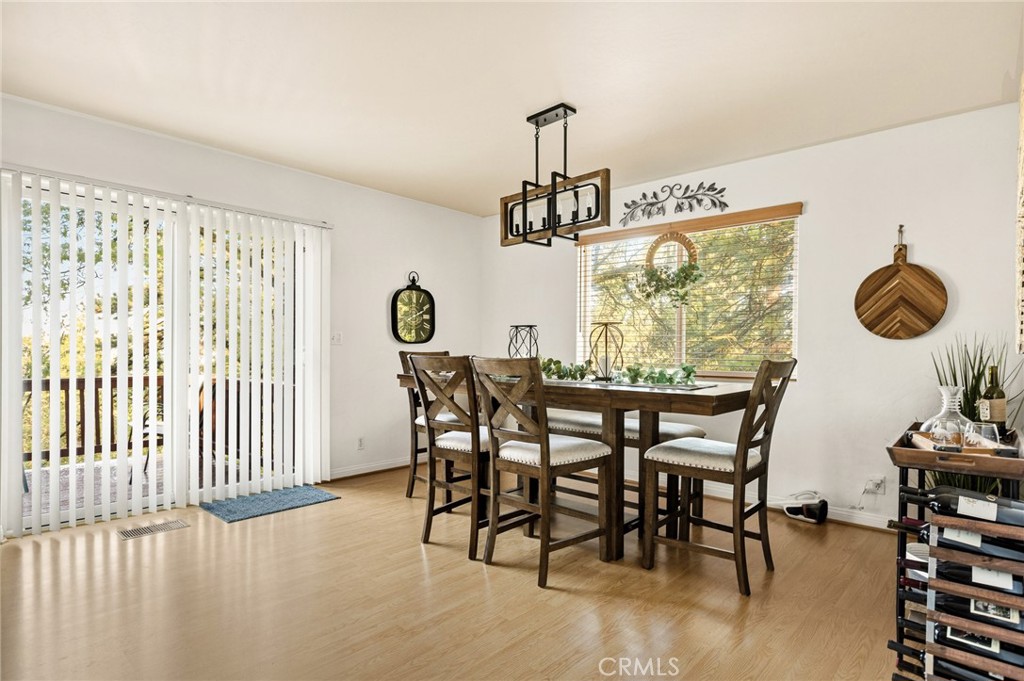 30701 Knoll View Property Photo 14