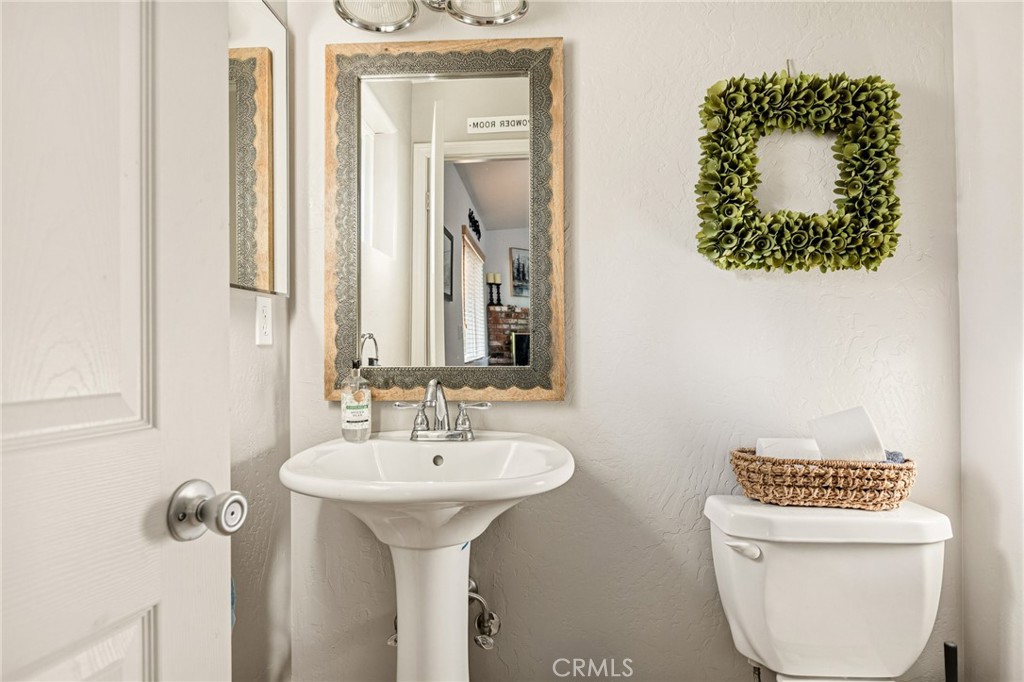 30701 Knoll View Property Photo 17