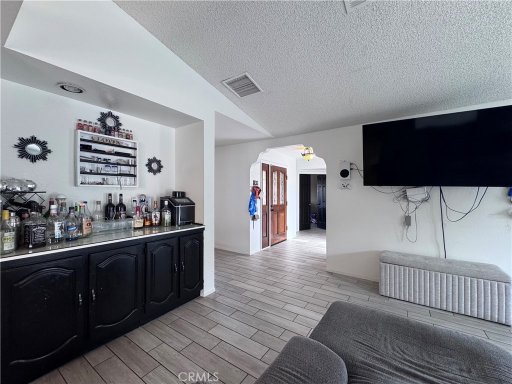 9761 Brookline Property Photo 3