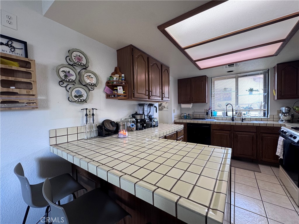 9761 Brookline Property Photo 6