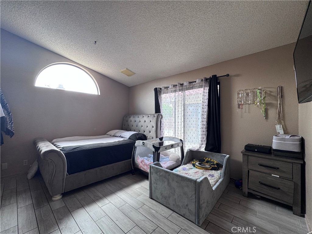 9761 Brookline Property Photo 8