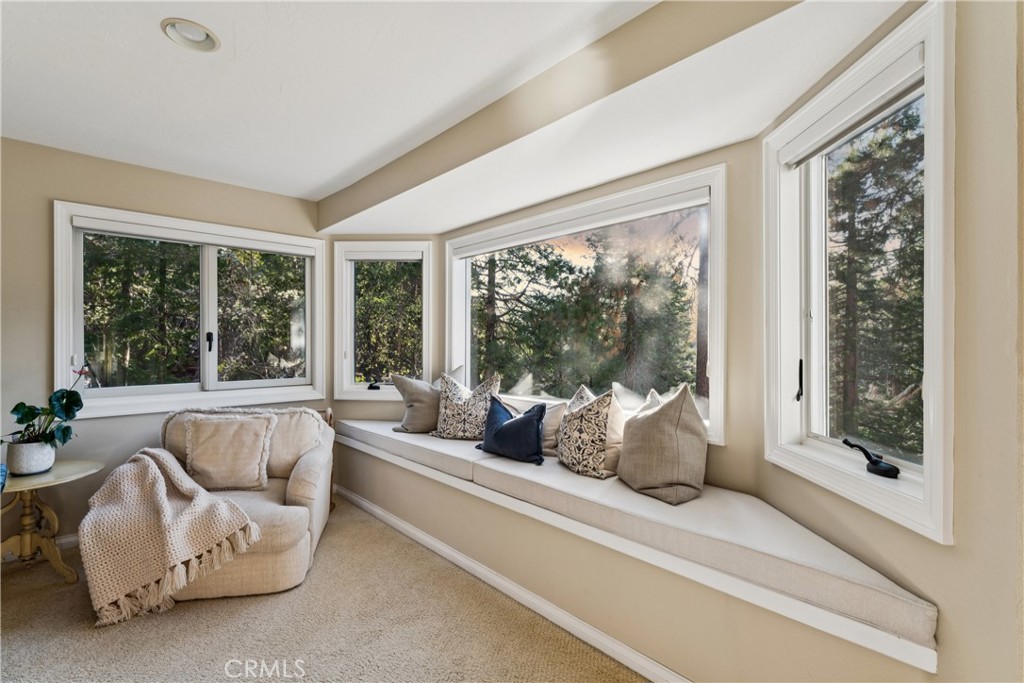 469 Golf Course Road Property Photo 13
