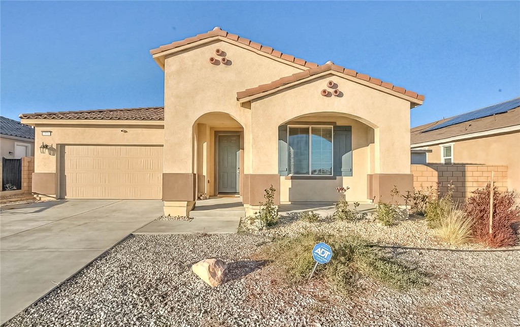 11912 Olivine Property Photo 1