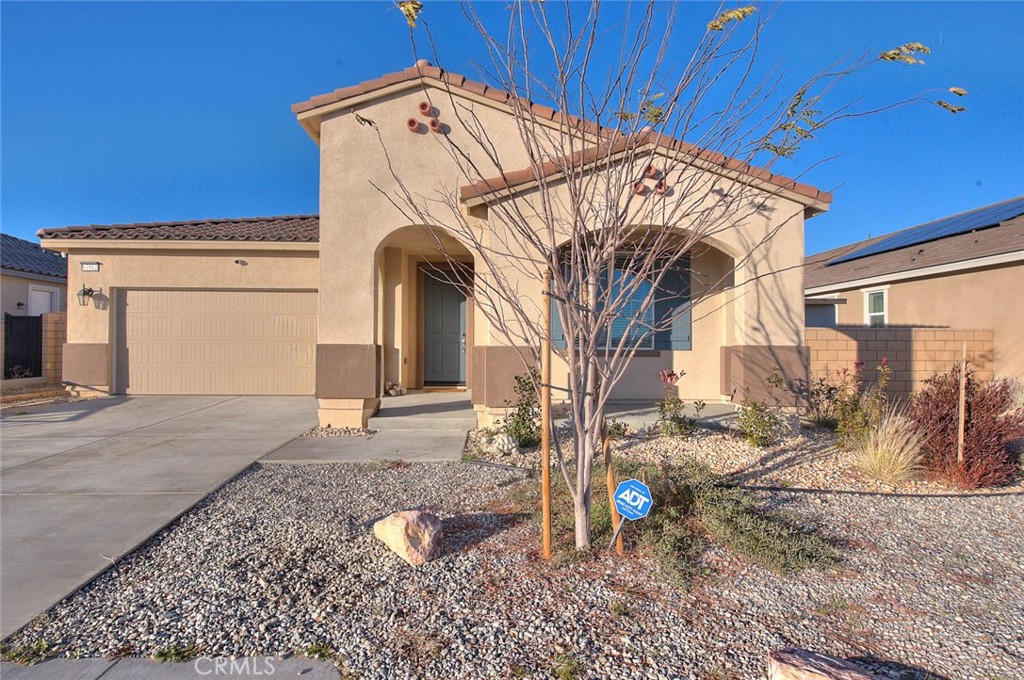 11912 Olivine Property Photo 5