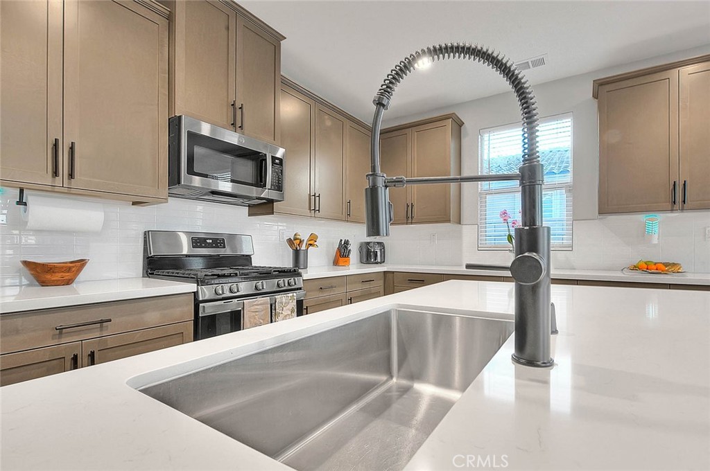 11912 Olivine Property Photo 14