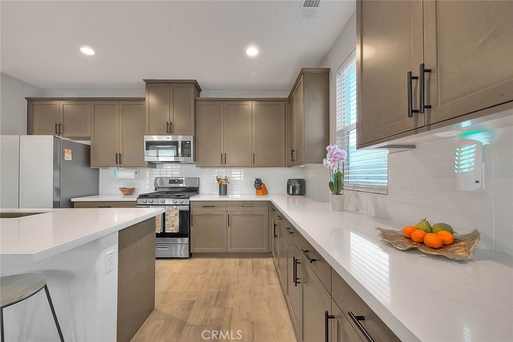 11912 Olivine Property Photo 15