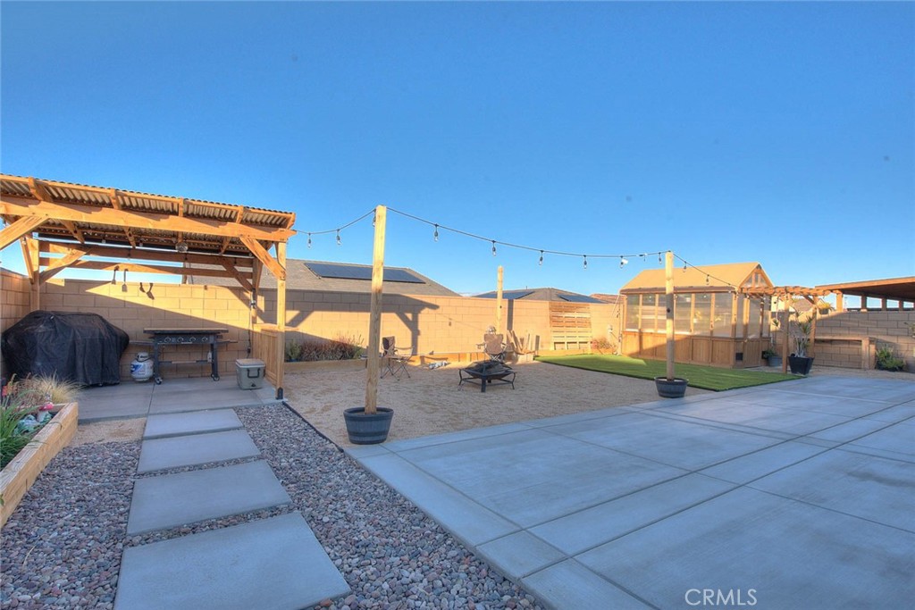 11912 Olivine Property Photo 26