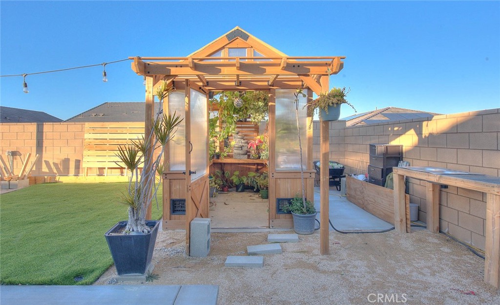 11912 Olivine Property Photo 32