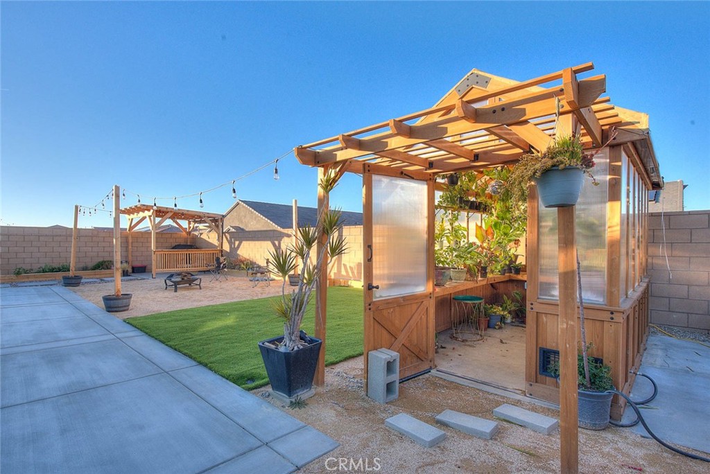 11912 Olivine Property Photo 33