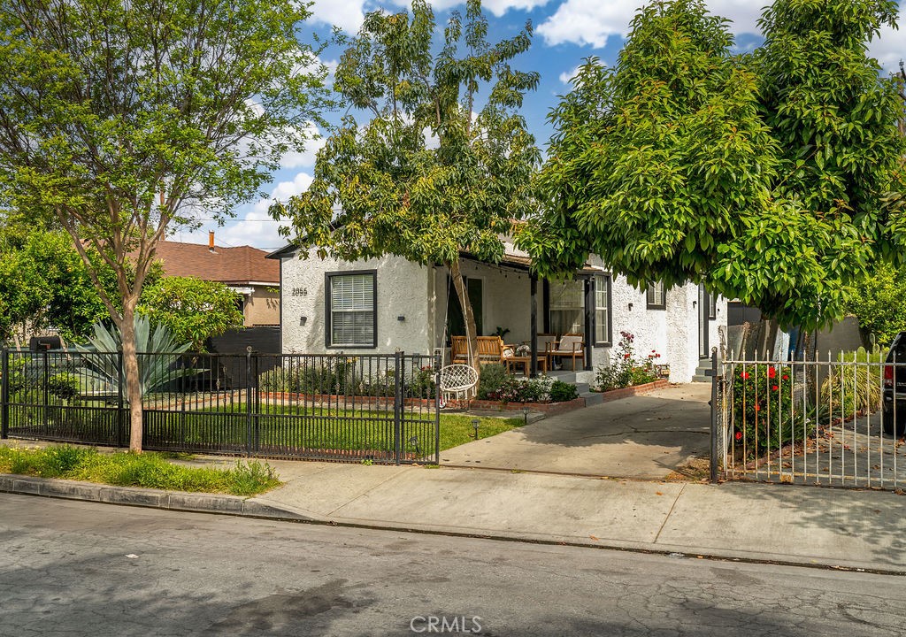 2055 E Nord Property Photo 1