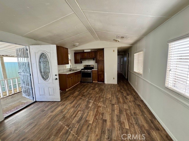15798 Slover Ave Spc 30 Property Photo 5