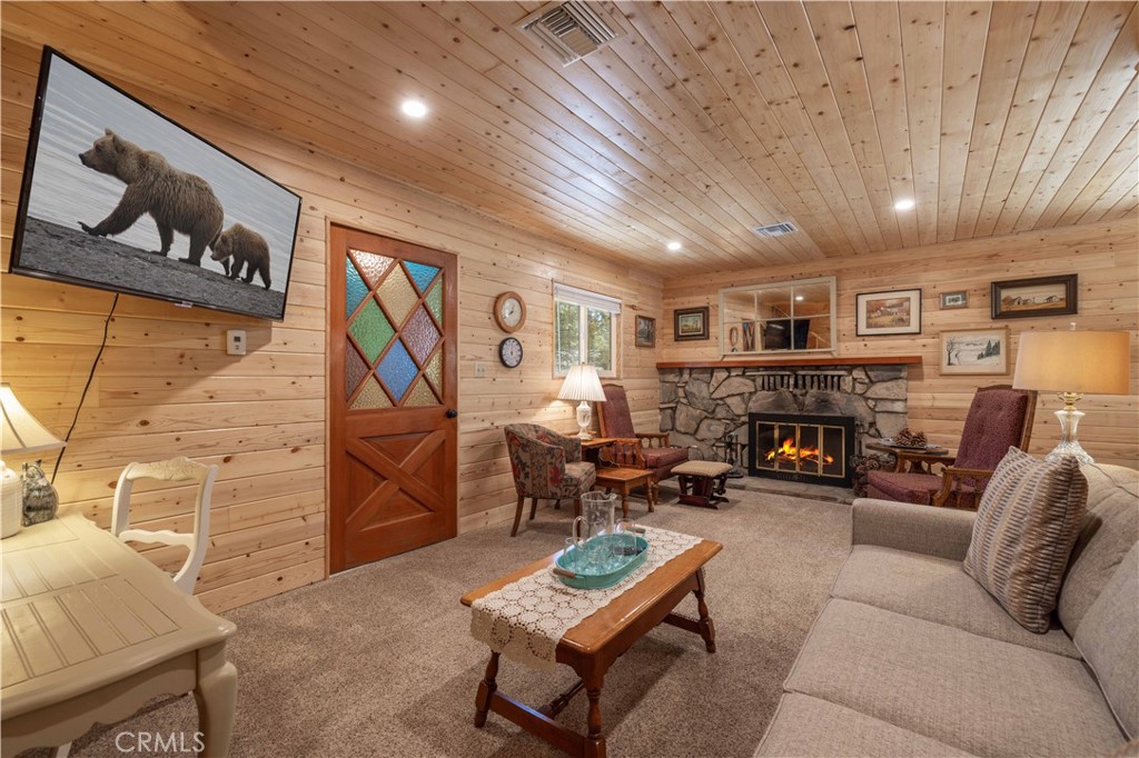 924 Michael Property Photo 2