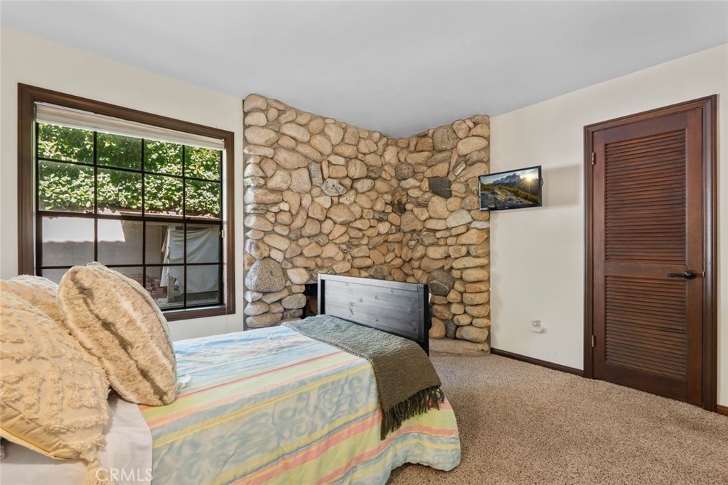 887 Talisman Property Photo 14
