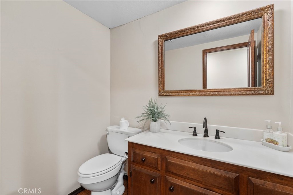 887 Talisman Property Photo 15