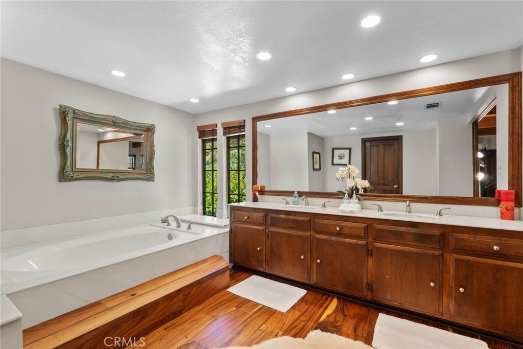 887 Talisman Property Photo 21