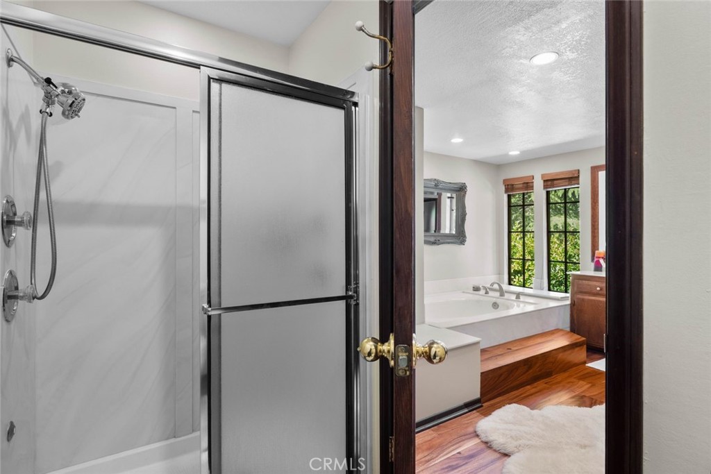 887 Talisman Property Photo 23