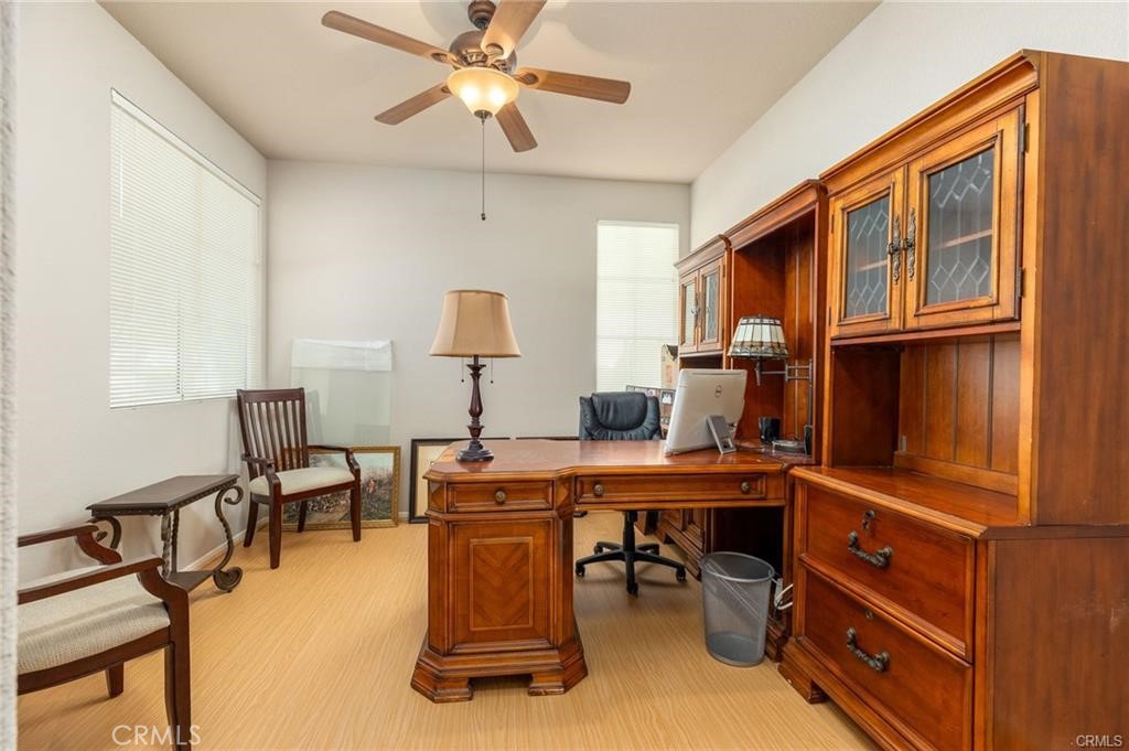 1318 S Bay Hill Property Photo 3