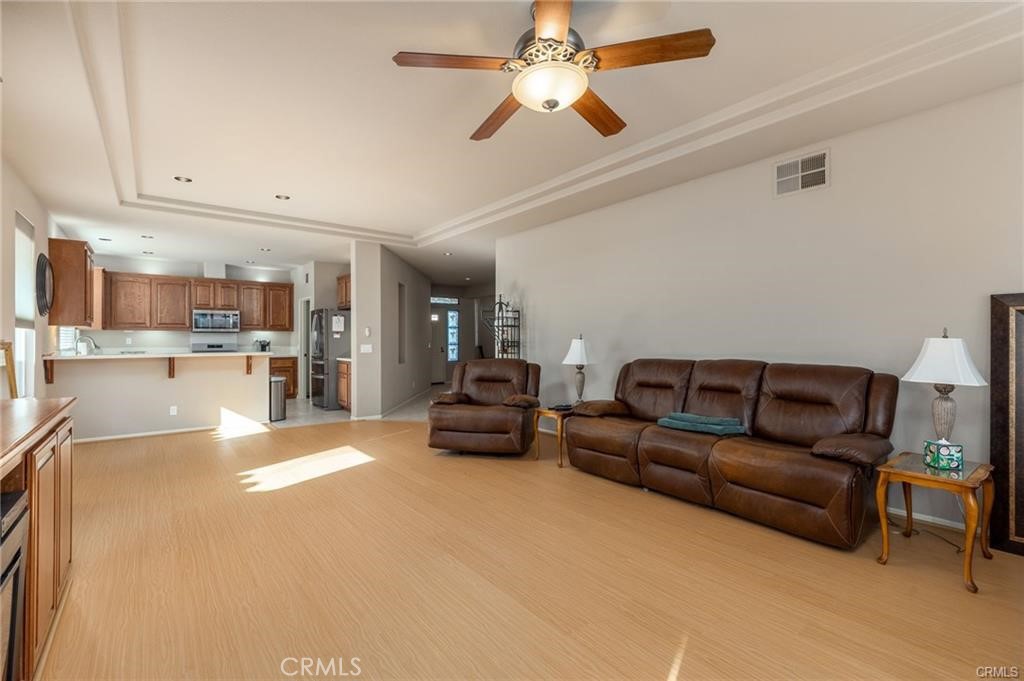 1318 S Bay Hill Property Photo 6