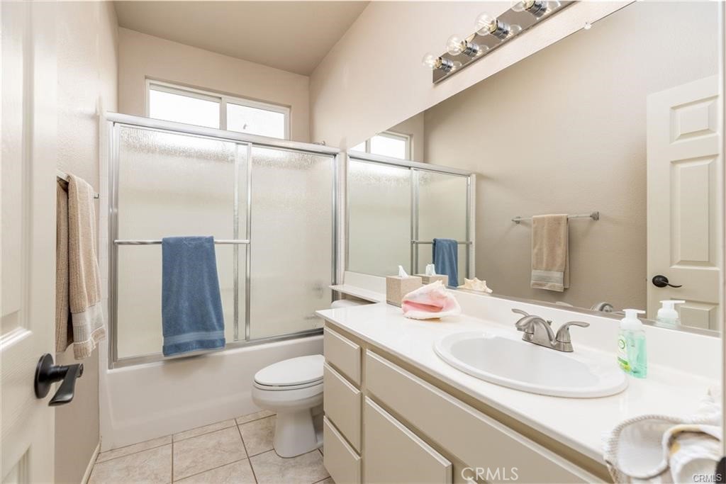 1318 S Bay Hill Property Photo 7