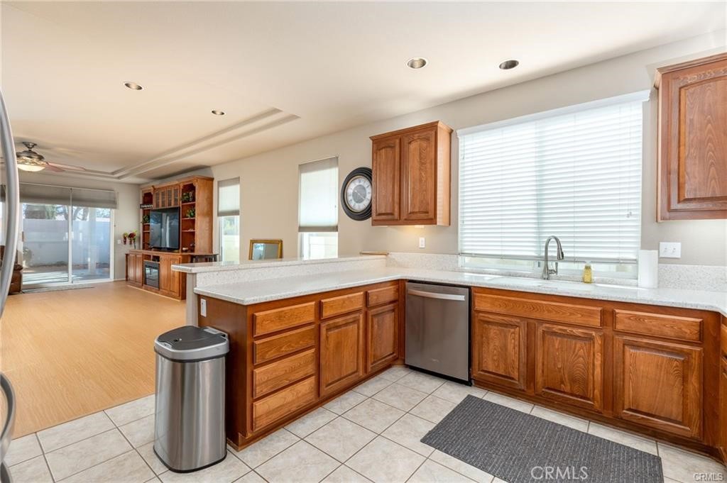 1318 S Bay Hill Property Photo 10