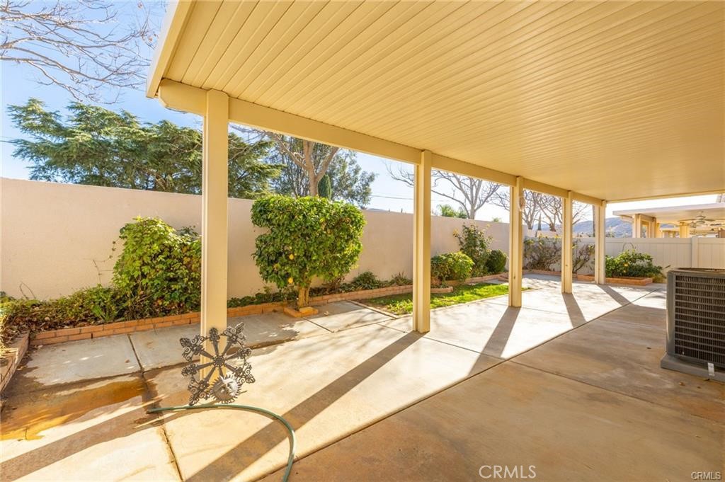 1318 S Bay Hill Property Photo 19