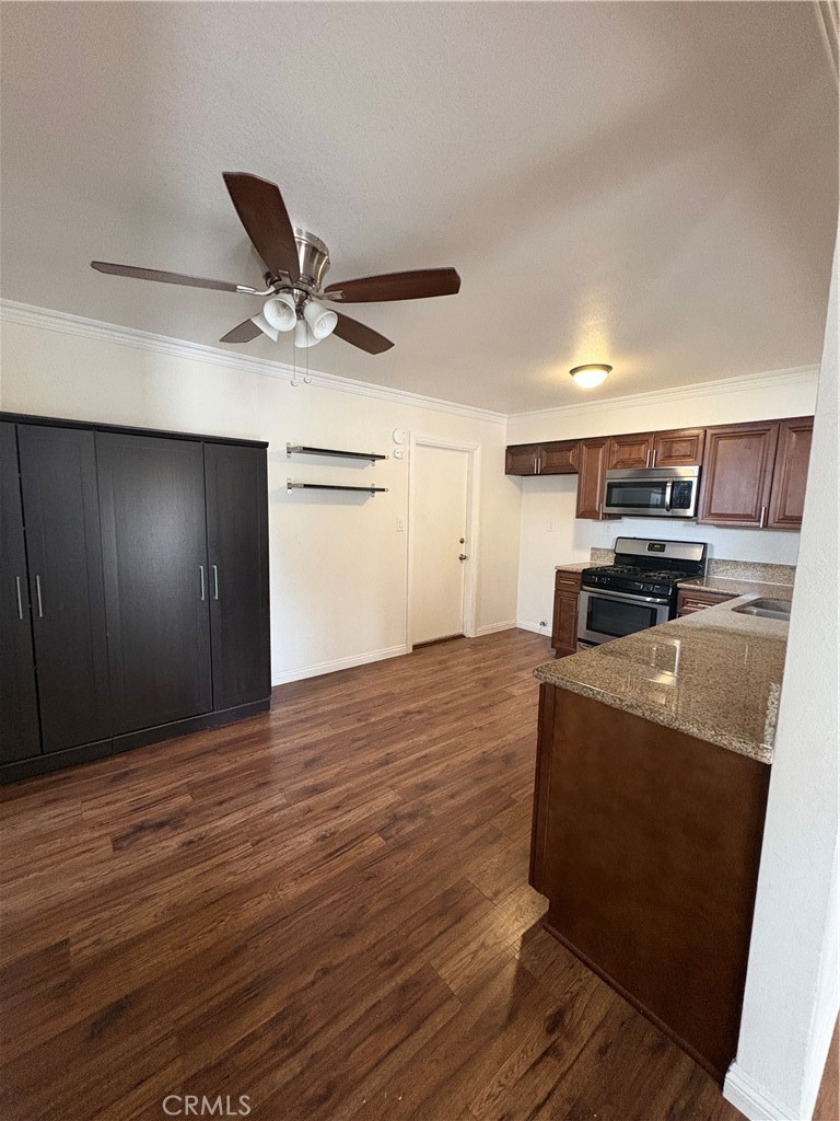12415 Imperial #38 Property Photo 8